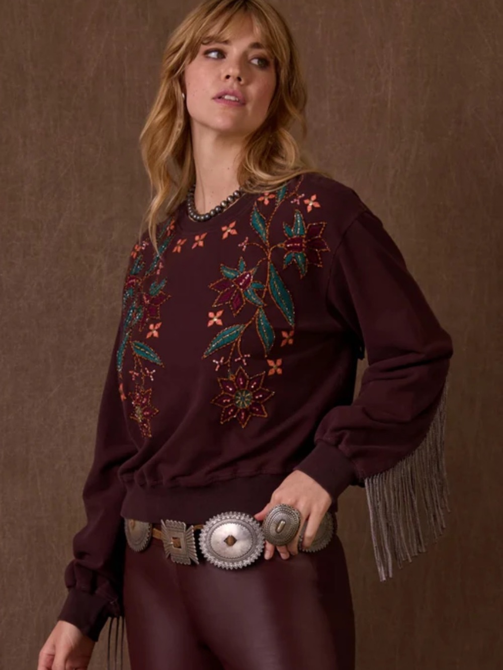 Double D Ranch Prairie Thistle Sweatshirt
Floral Embroidery & Fringes
Med NWT